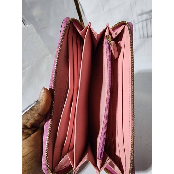 Authentic MCM Visetos Zip Around Wallet Pink - Picture 5 of 13